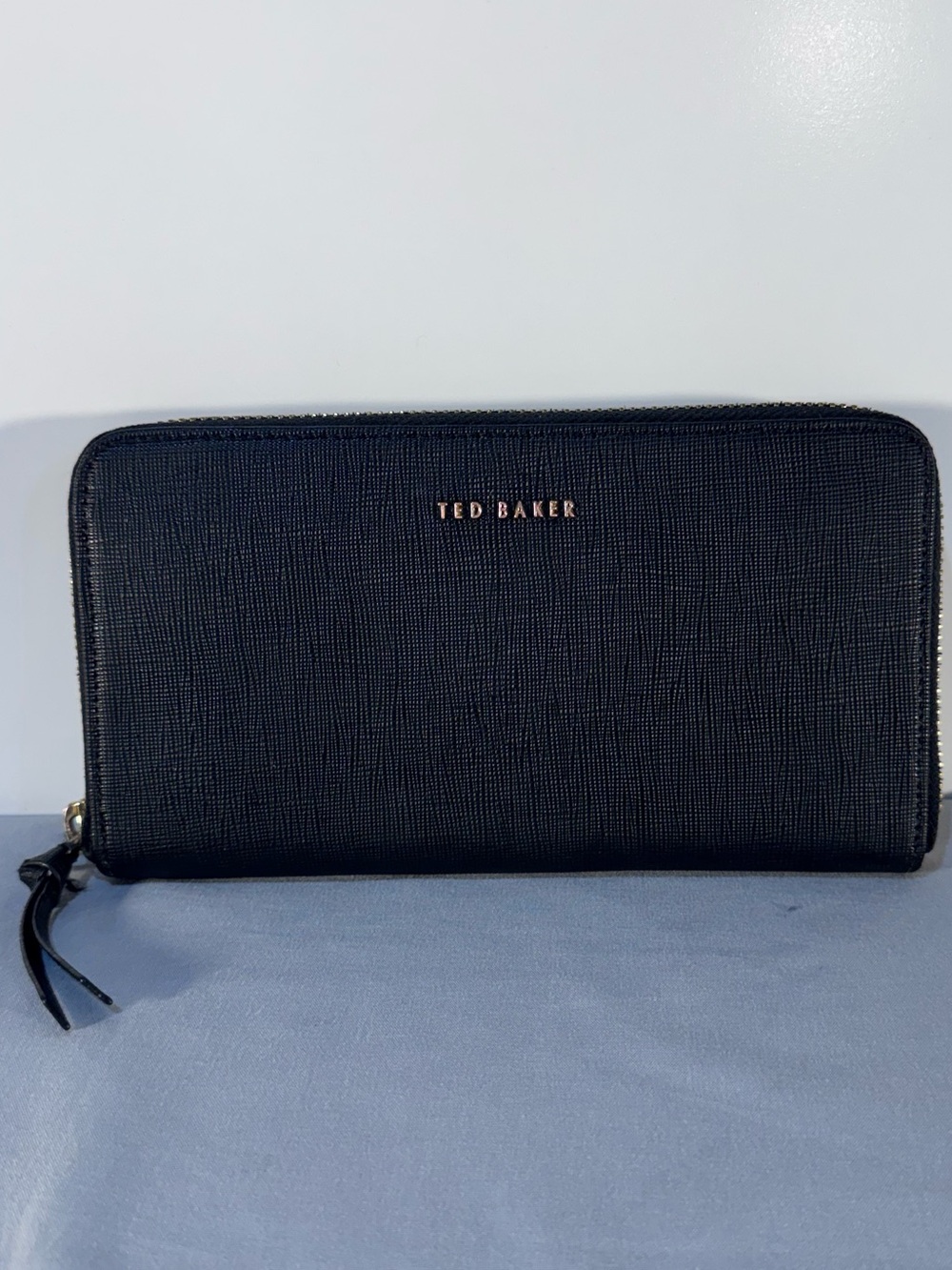 Ted Baker Fayrie Black Leather Zip Around Wallet Gold Hardware